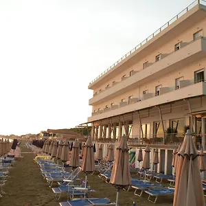 https://hotel-parrini.it-tuscanyhotel.com